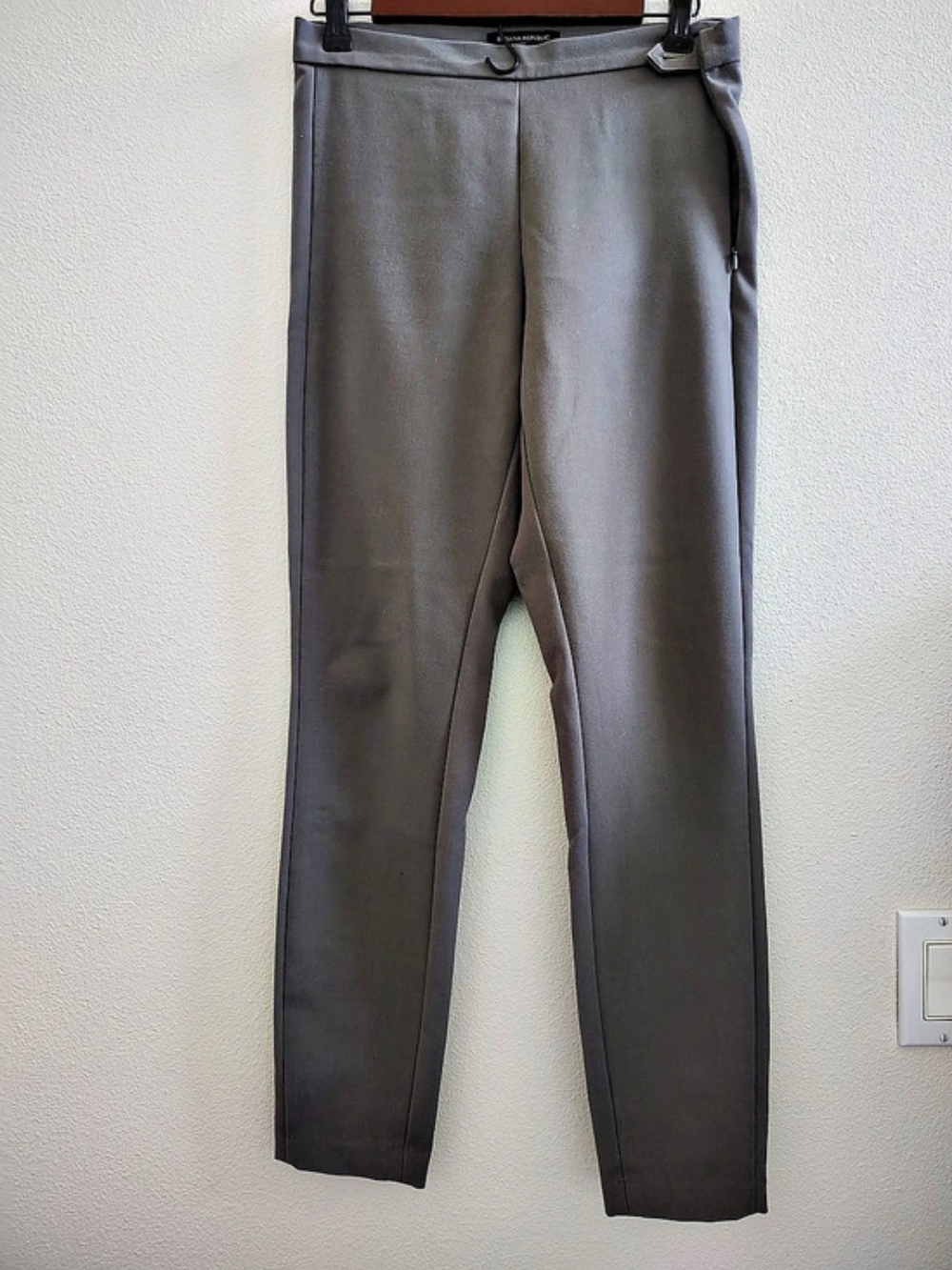 Banana Republic Grey Devon Legging-Fit Pant.